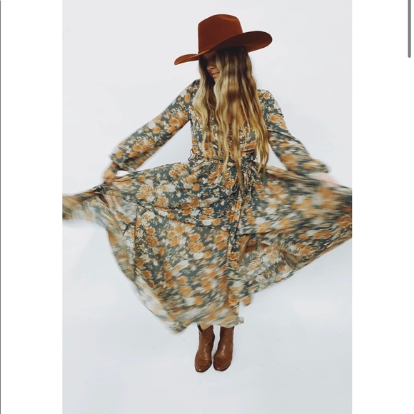 Floral dress - Picture 2 of 6